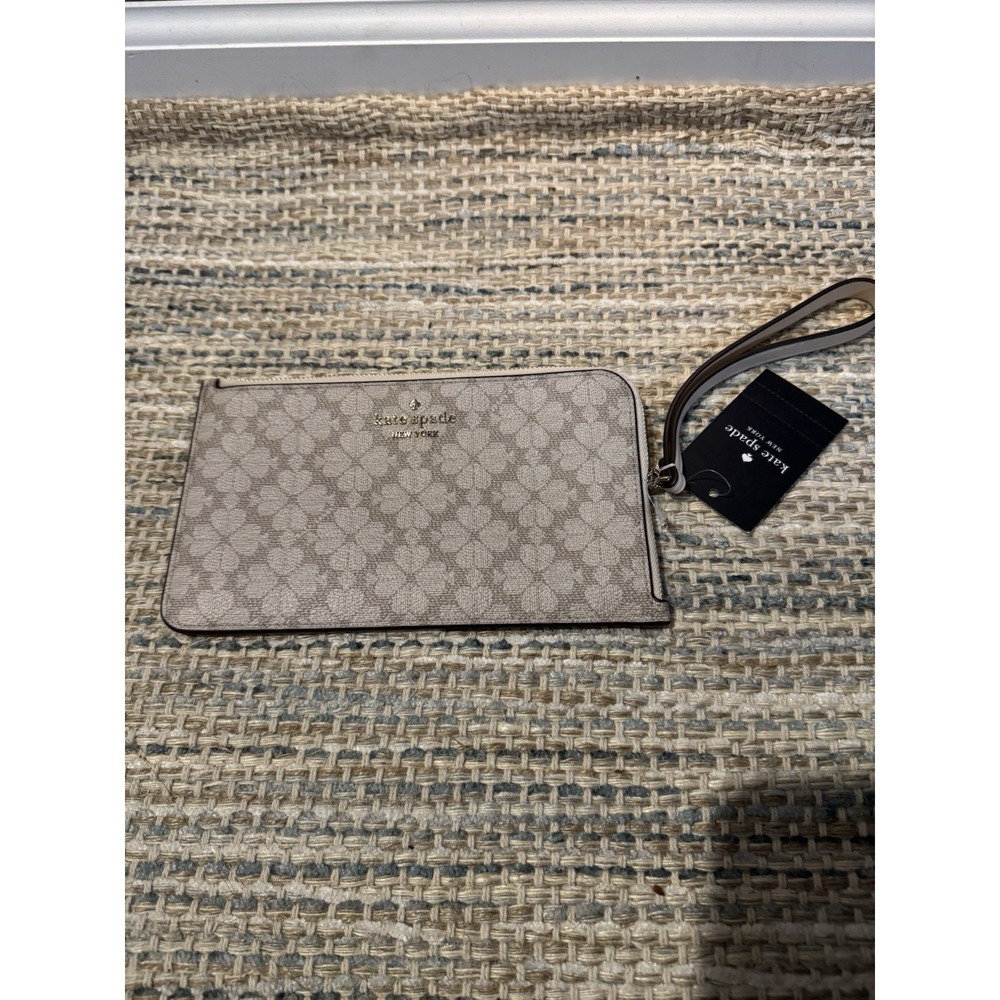Kate Spade Lucy Spade Flower Medium L Zip Wristlet Beige Moondust Nwt 139